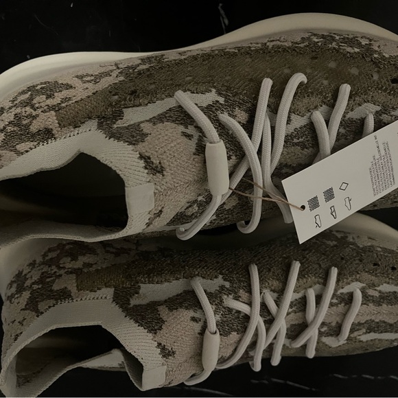 Adidas Yeezys - Picture 2 of 7